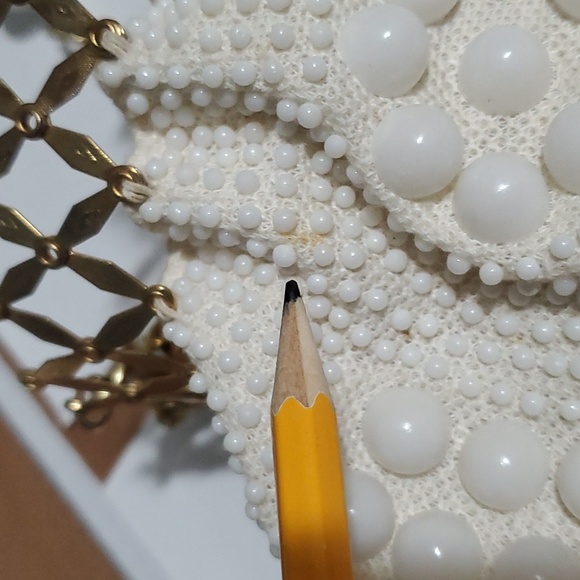 Hand Bag Faux Pearls Clutch Mini Bag in Cream - Picture 16 of 17